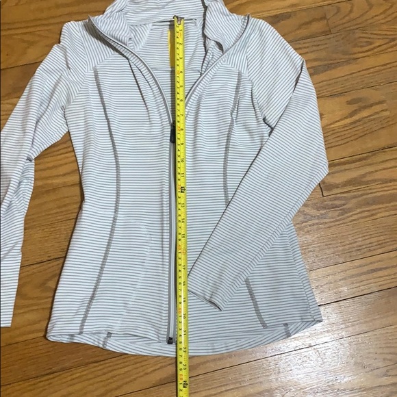 Lole women’s Essential Cardigan. - Picture 3 of 6